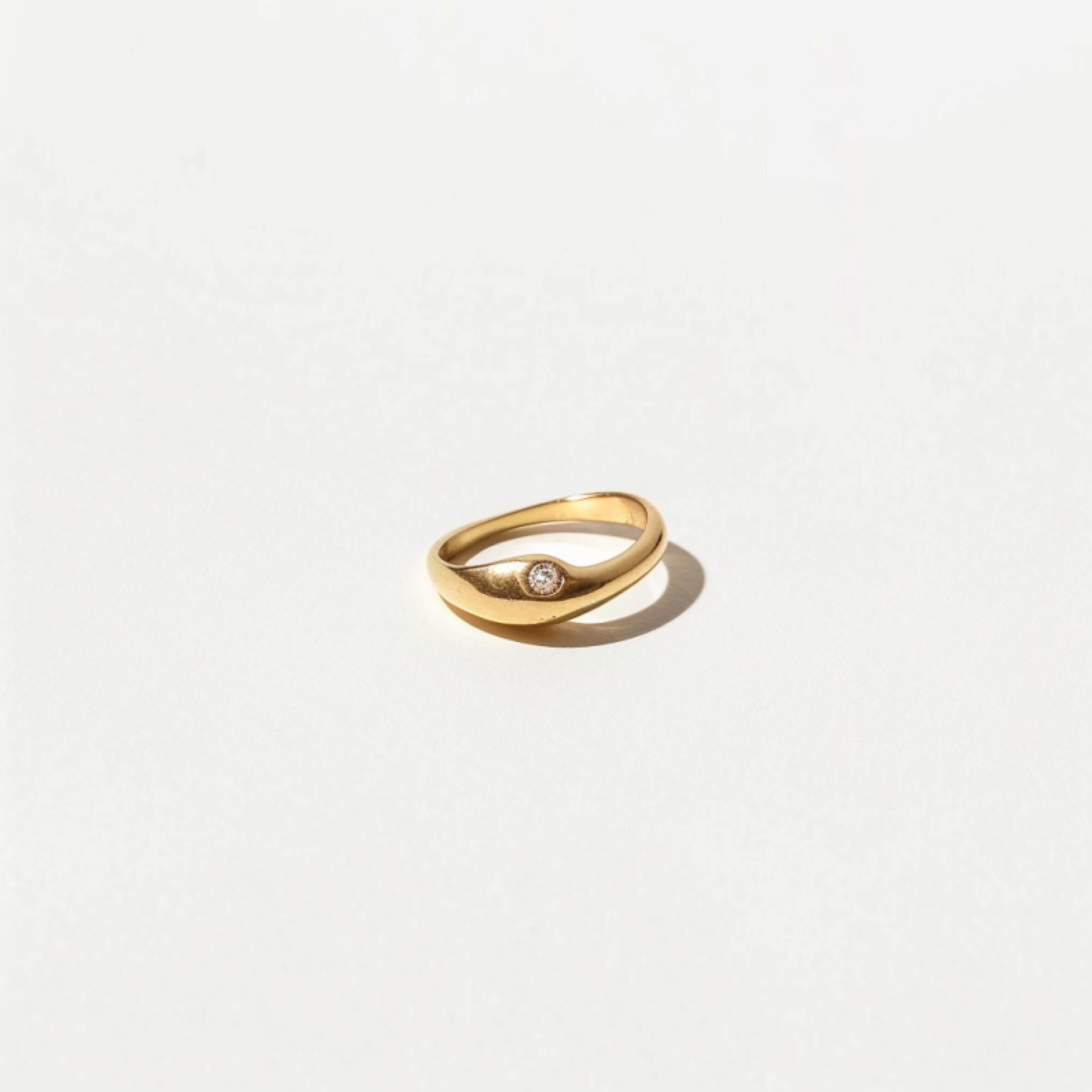 Gold diamond ring